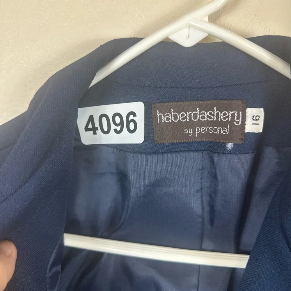 Haberdashery size 16 p2p20 length 26 dark blue blazer 2 gold buttons neck